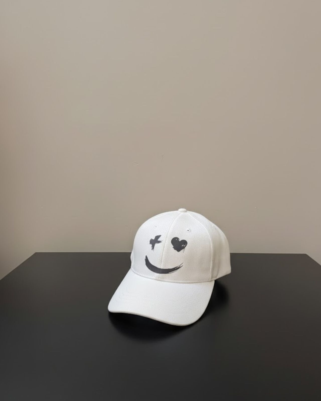 Minimal Street Smile p-cap - White